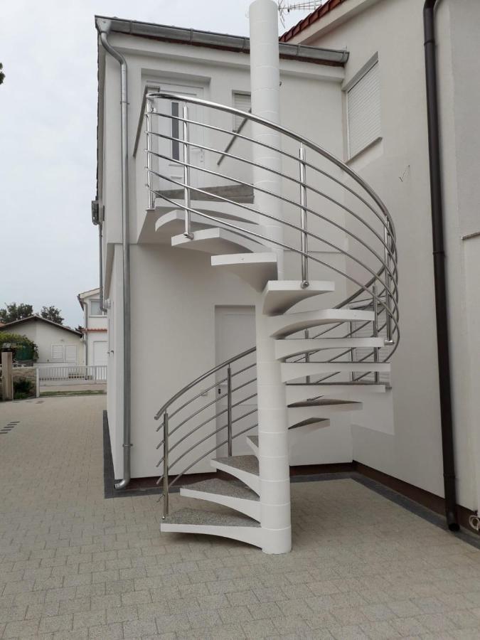 Haus Milana Apartment Nin Exterior photo