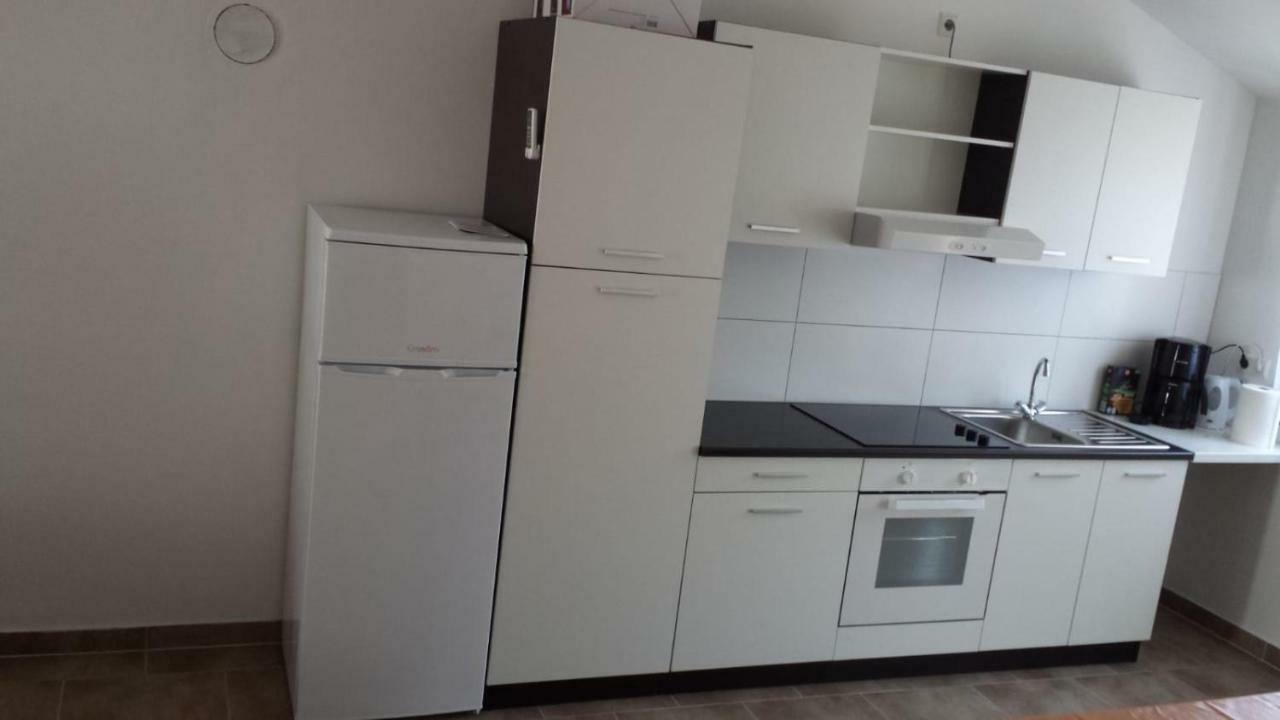 Haus Milana Apartment Nin Exterior photo